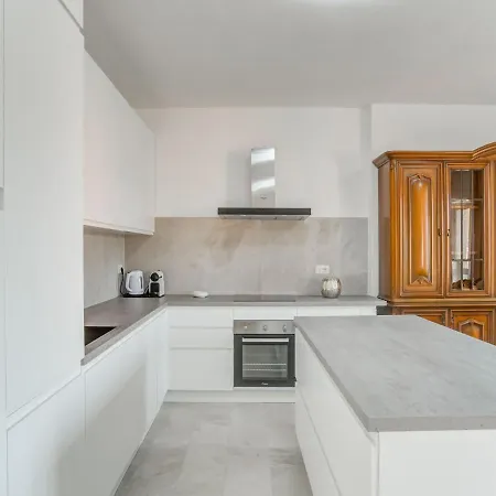 Apartment Belvilla By Oyo La Casa Di Laura